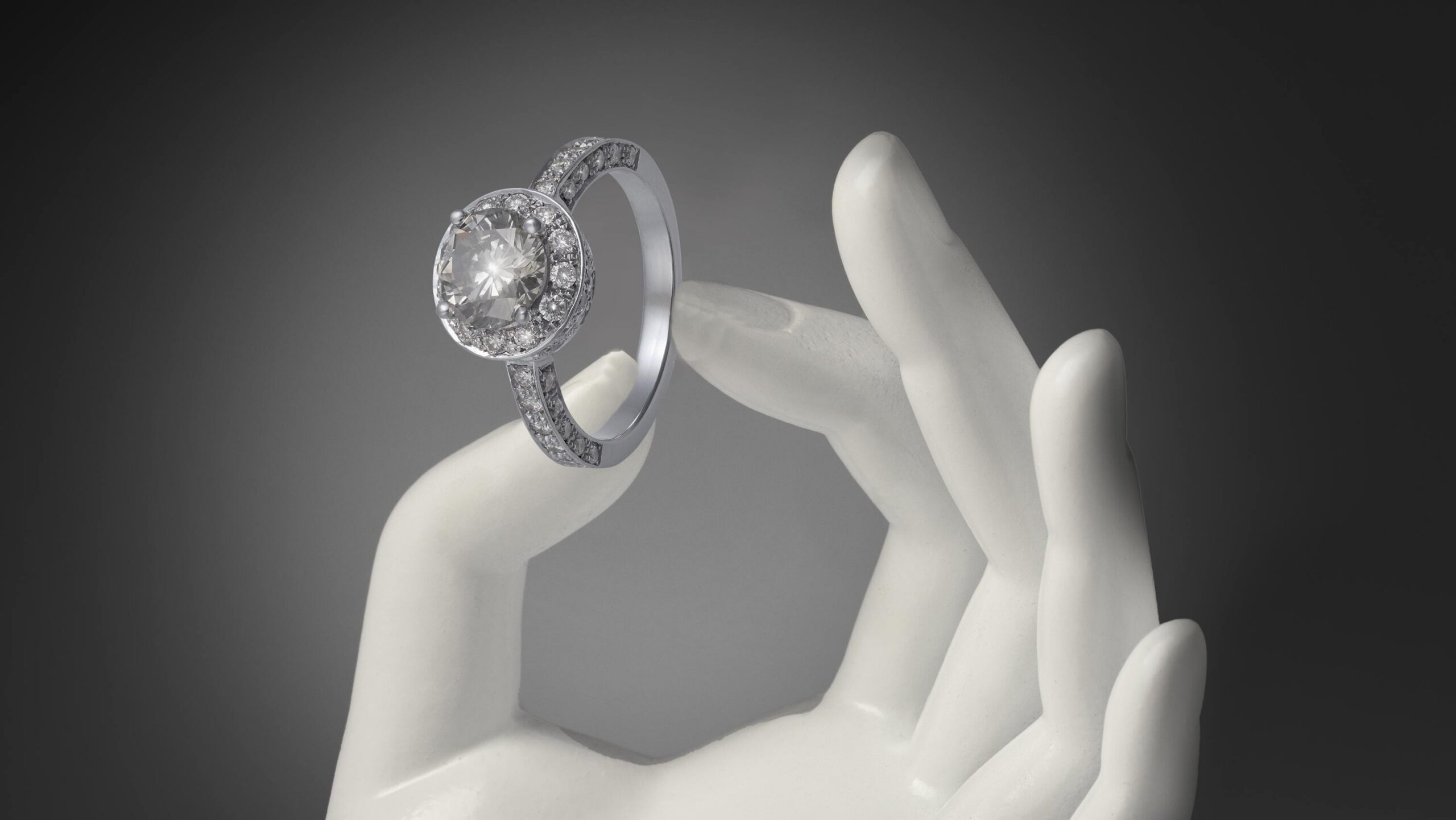 Les diamants, 1re partie : L'anatomie de l'éclat : démystifier la différence entre “ taille ” et “ forme ”